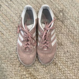 Adidas Gazelle. Size 5.5 womens.